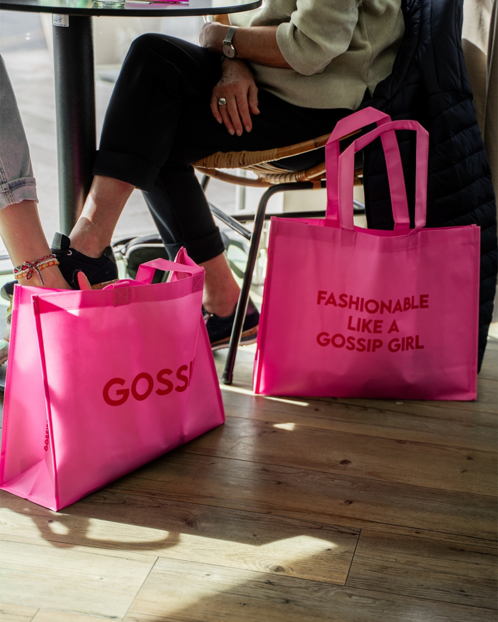 GOSSIP SHOPPER ROZE ROOD