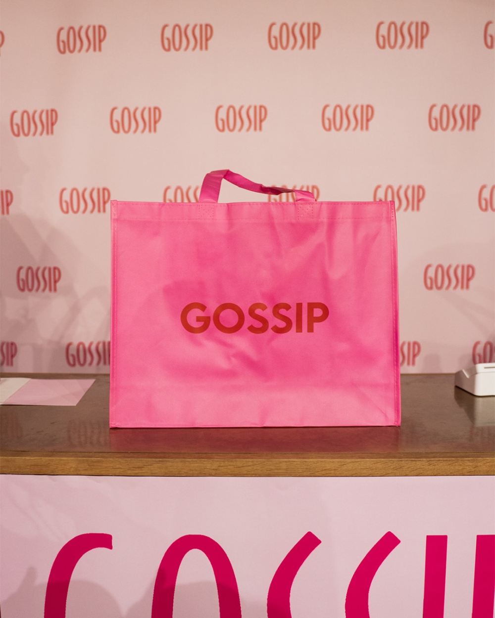 GOSSIP SHOPPER ROZE ROOD