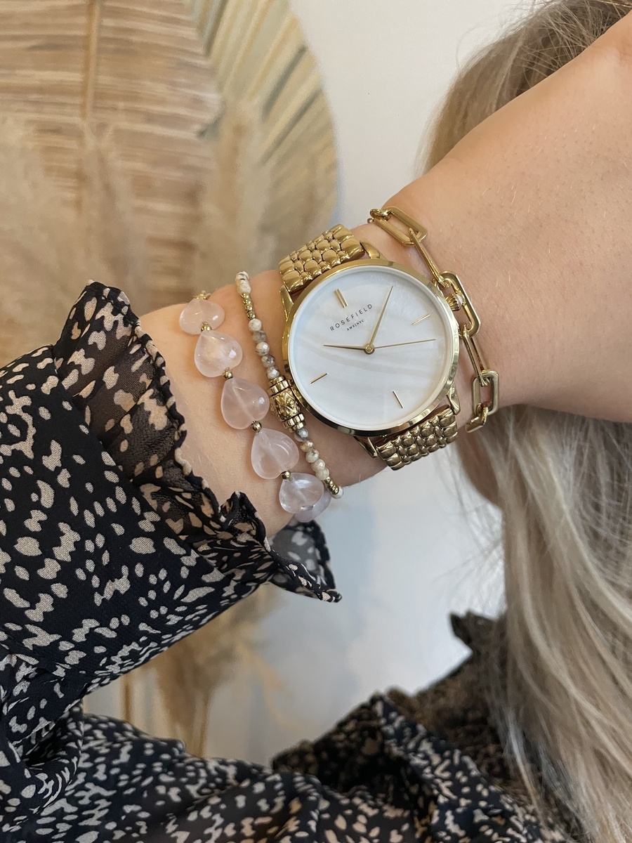 GO DUTCH LABEL ARMBAND MET BEIGE KRALEN