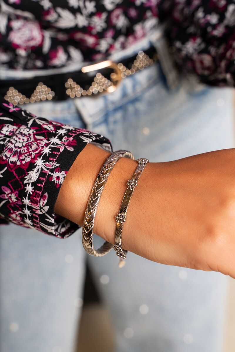 GEVLOCHTEN BANGLE GOUD