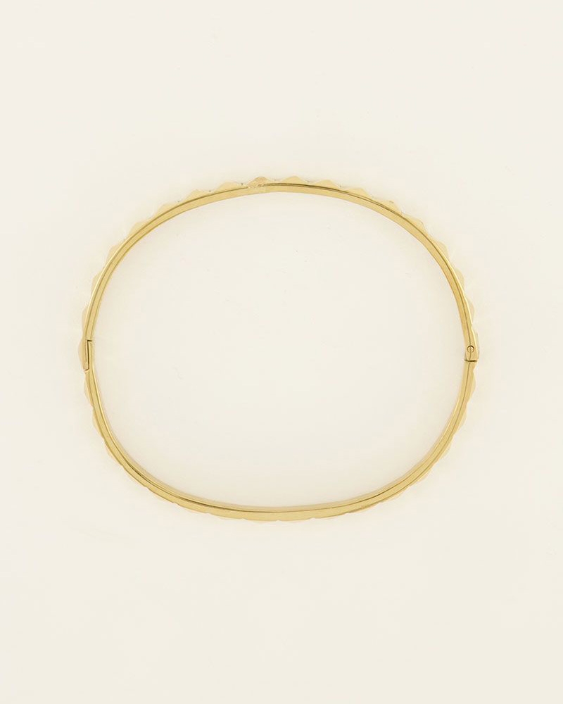 BANGLE MET STUDS
