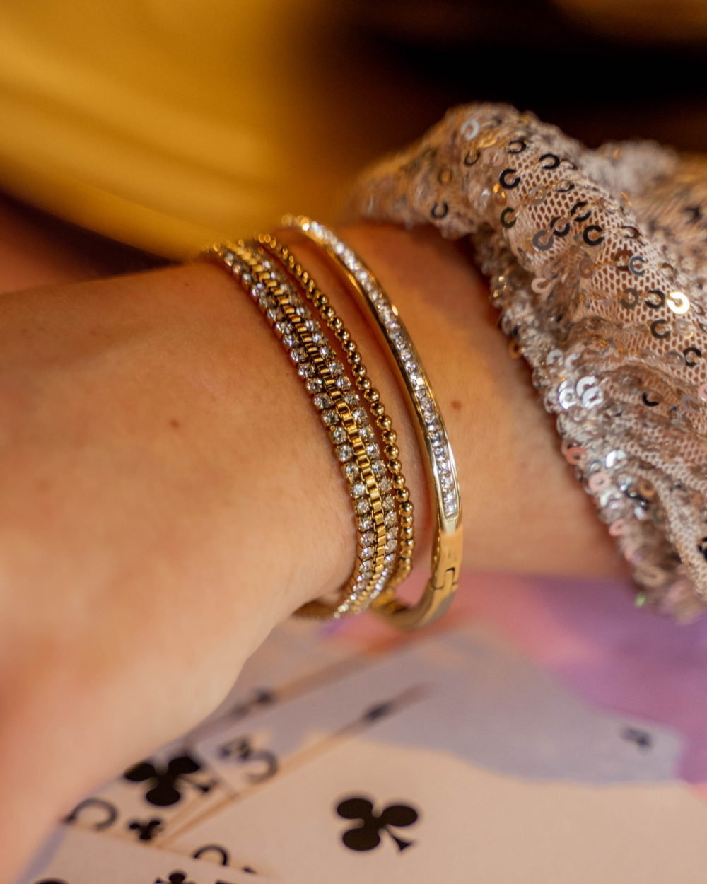 ARMBAND SMALL BEADS GOUD