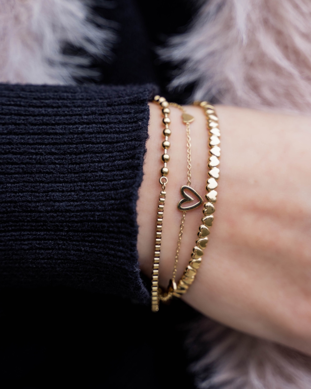 ARMBAND DRIE HARTJES GOUD
