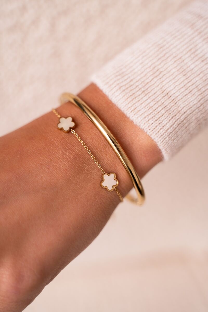 ARMBAND MET PARELMOER BLOEMEN GOUD