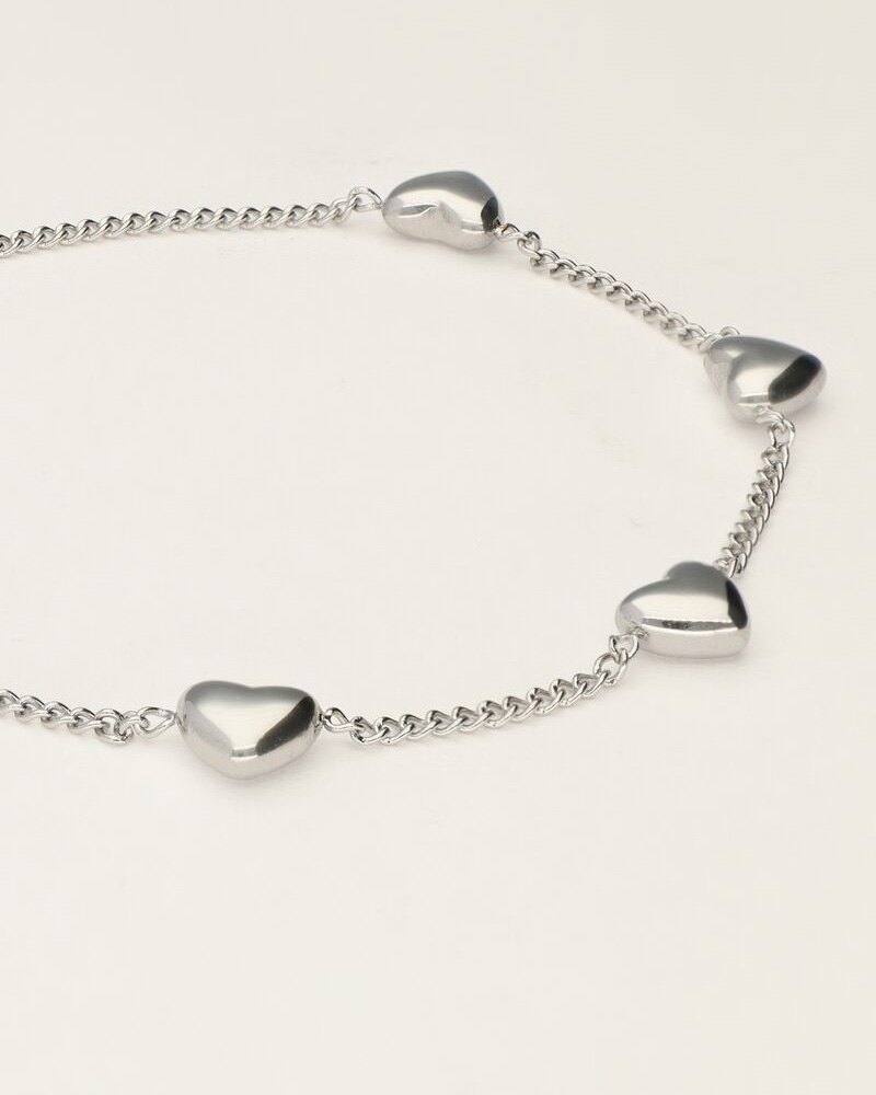 ARMBAND MET VIJF HARTJES