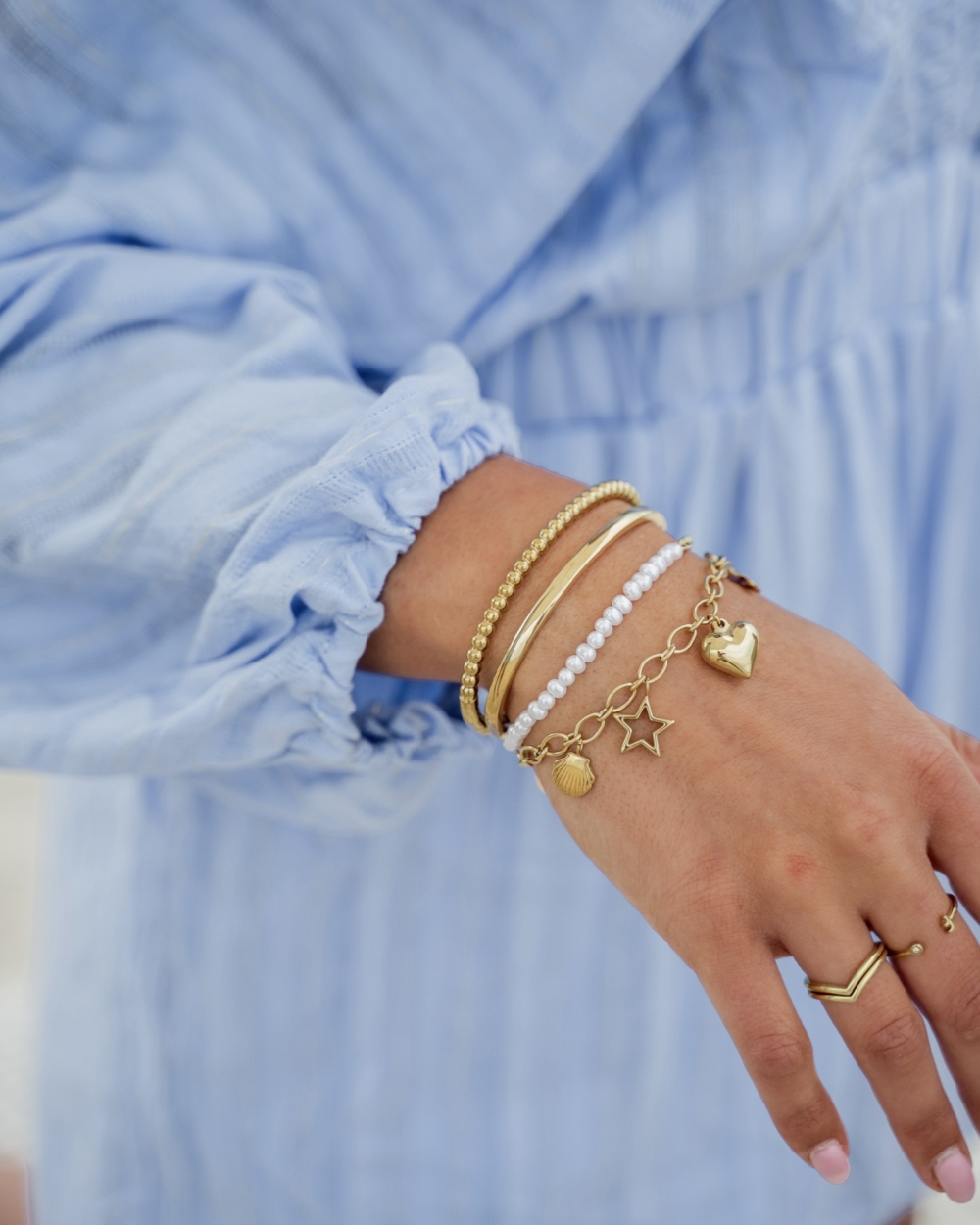 ESSENTIAL ARMBAND BASIC GOUD