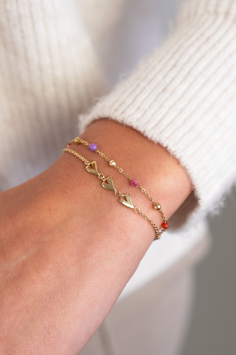 ARMBAND MET DRIE HARTJES