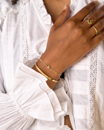 ARMBAND EMBRACE THE NEXT CHAPTER