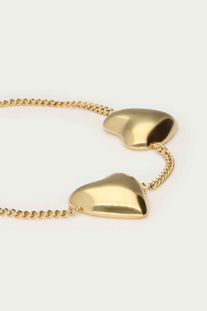 BOLD ARMBAND MET DRIE HARTJES