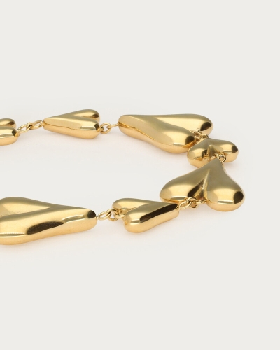 ARMBAND MET KLEINE EN GROTE HARTJES