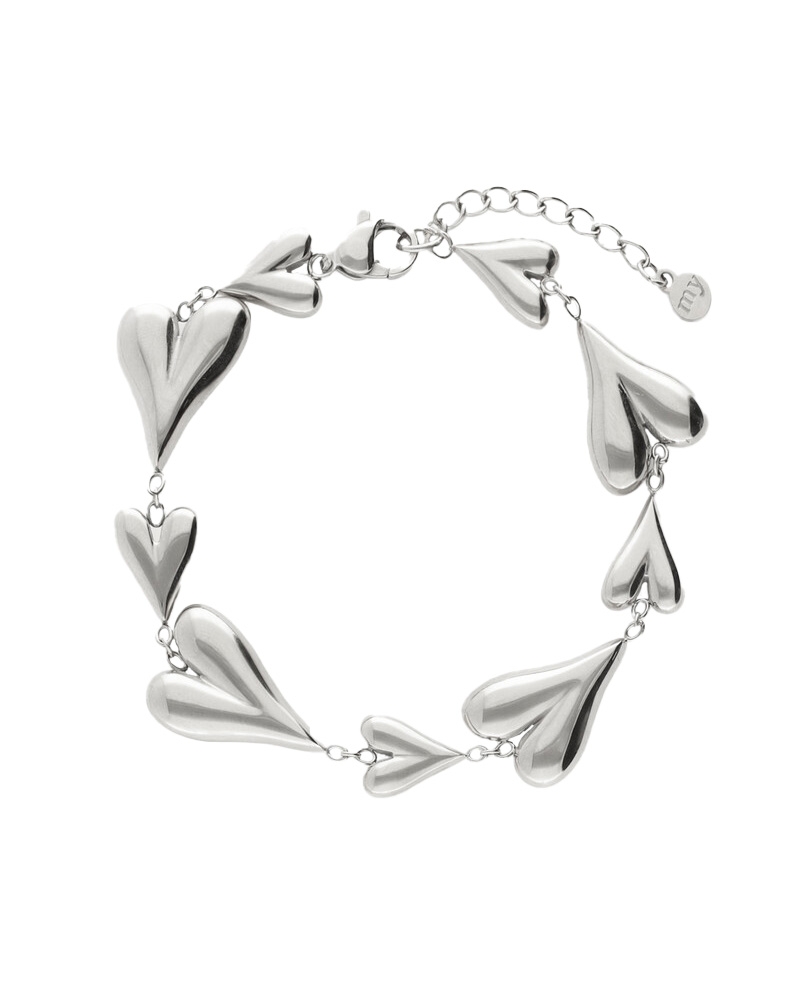 ARMBAND MET KLEINE EN GROTE HARTJES