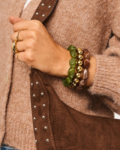 ARMBAND MET OVALEN KRALEN DONKERBRUIN