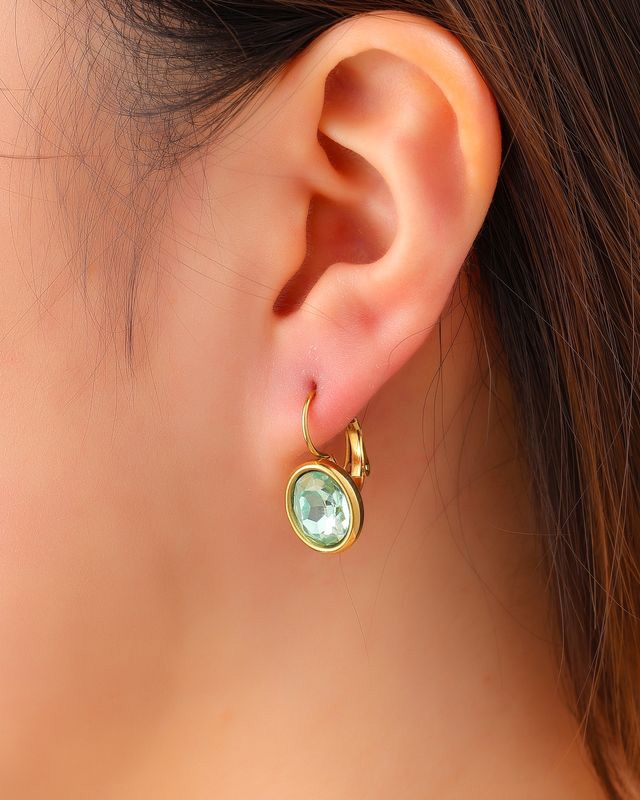 OORBELLEN MET GROENE STEEN 