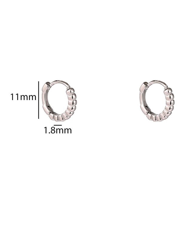 KLEINE GERIBBELDE OORRINGEN ZILVER