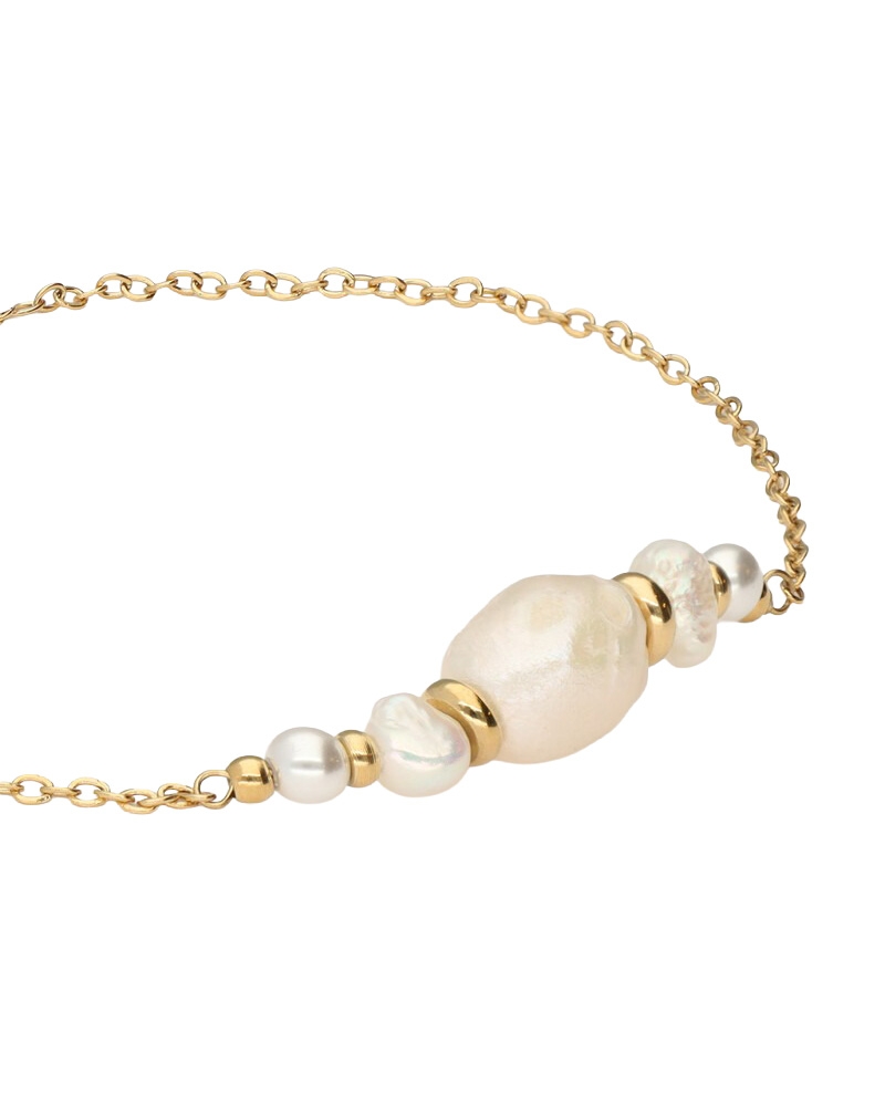 ARMBAND MET NATUURLIJKE PARELS EN KRALEN GOUD