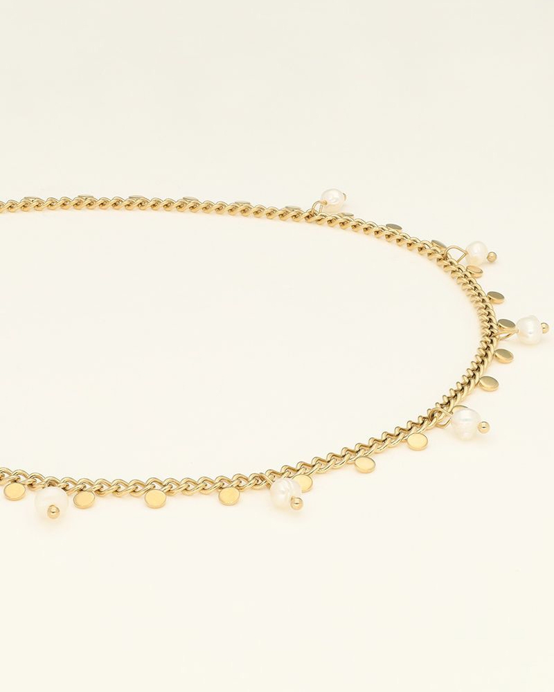 KETTING MET KLEINE MUNTEN EN PARELS GOUD
