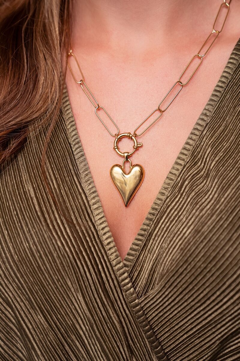SCHAKELKETTING MET GROOT HART BEDEL GOUD