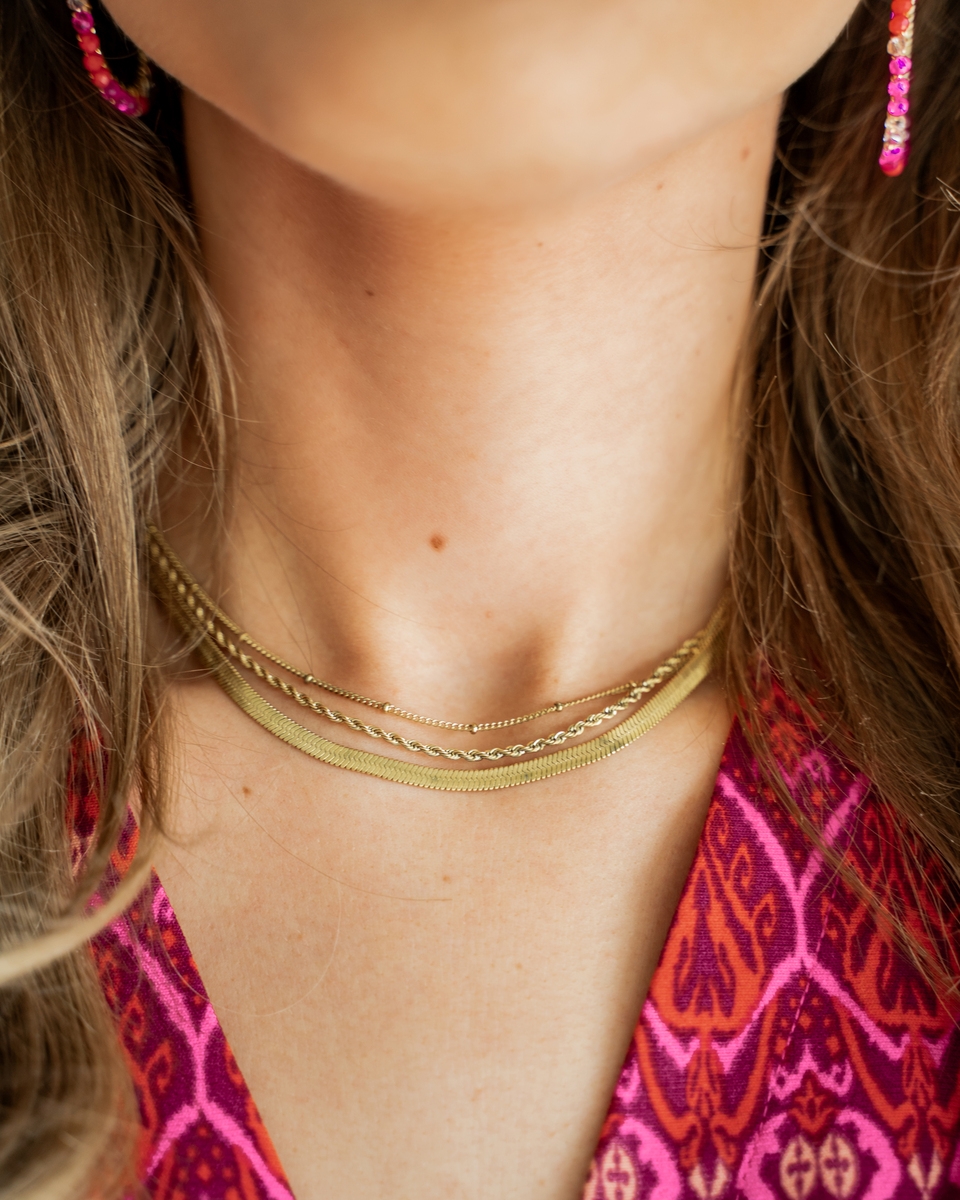 DRIE DUBBELE KETTING GOUD