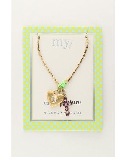 KETTING MET BEDELS EN GROEN SLOTJE