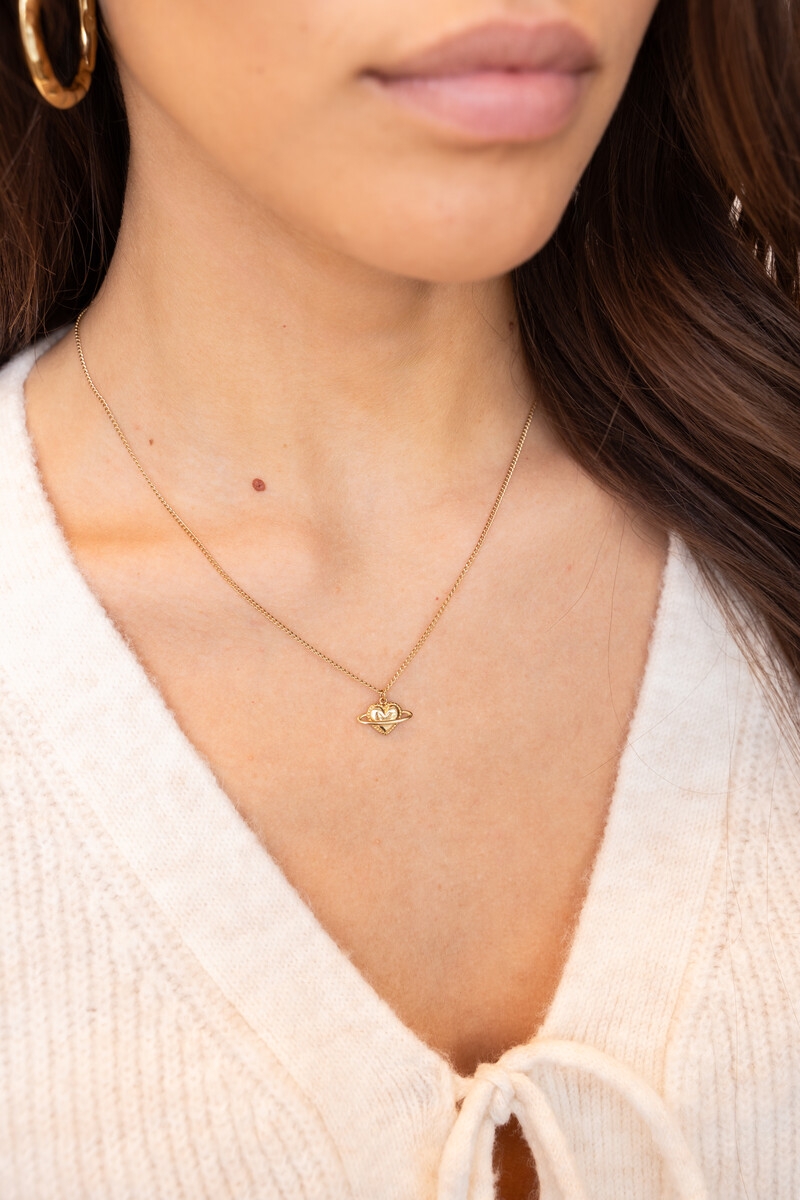 KETTING MET HARTJES PLANEET GOUD