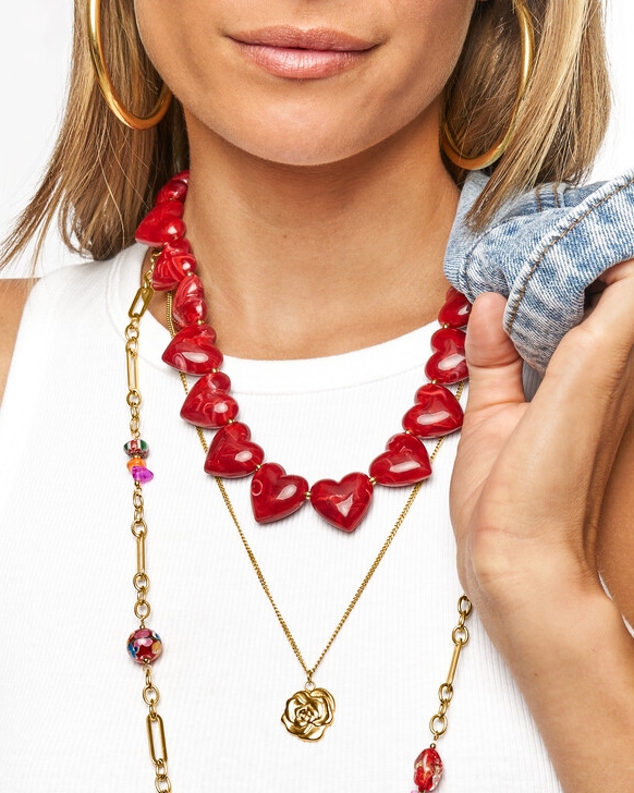 STATEMENT KETTING MET HARTJES DONKER ROOD