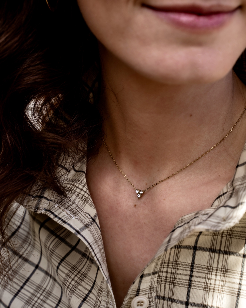 KETTING DRIE STEENTJES GOUD