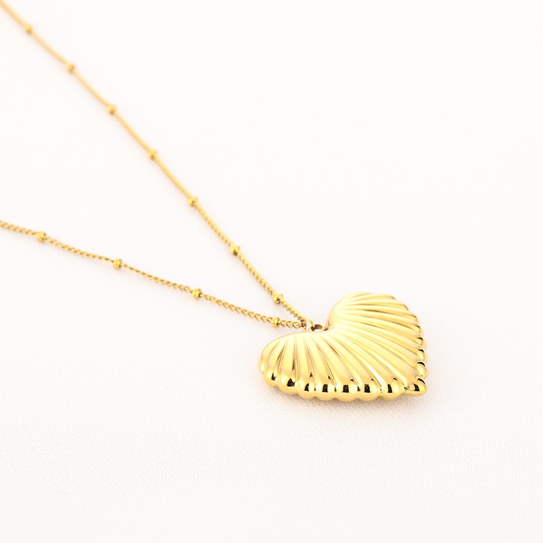 KETTING MET GROOT HART GOUD