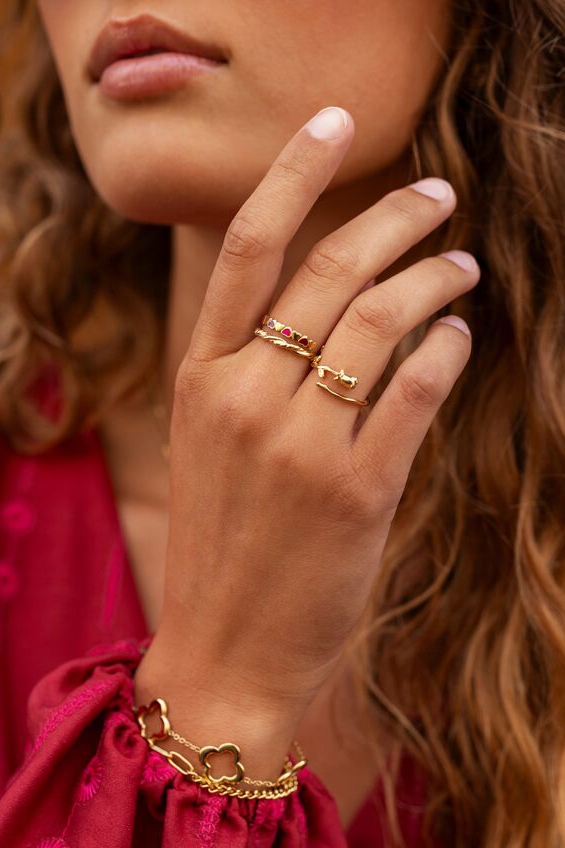 RING MET RODE EN ROZE HARTJES GOUD