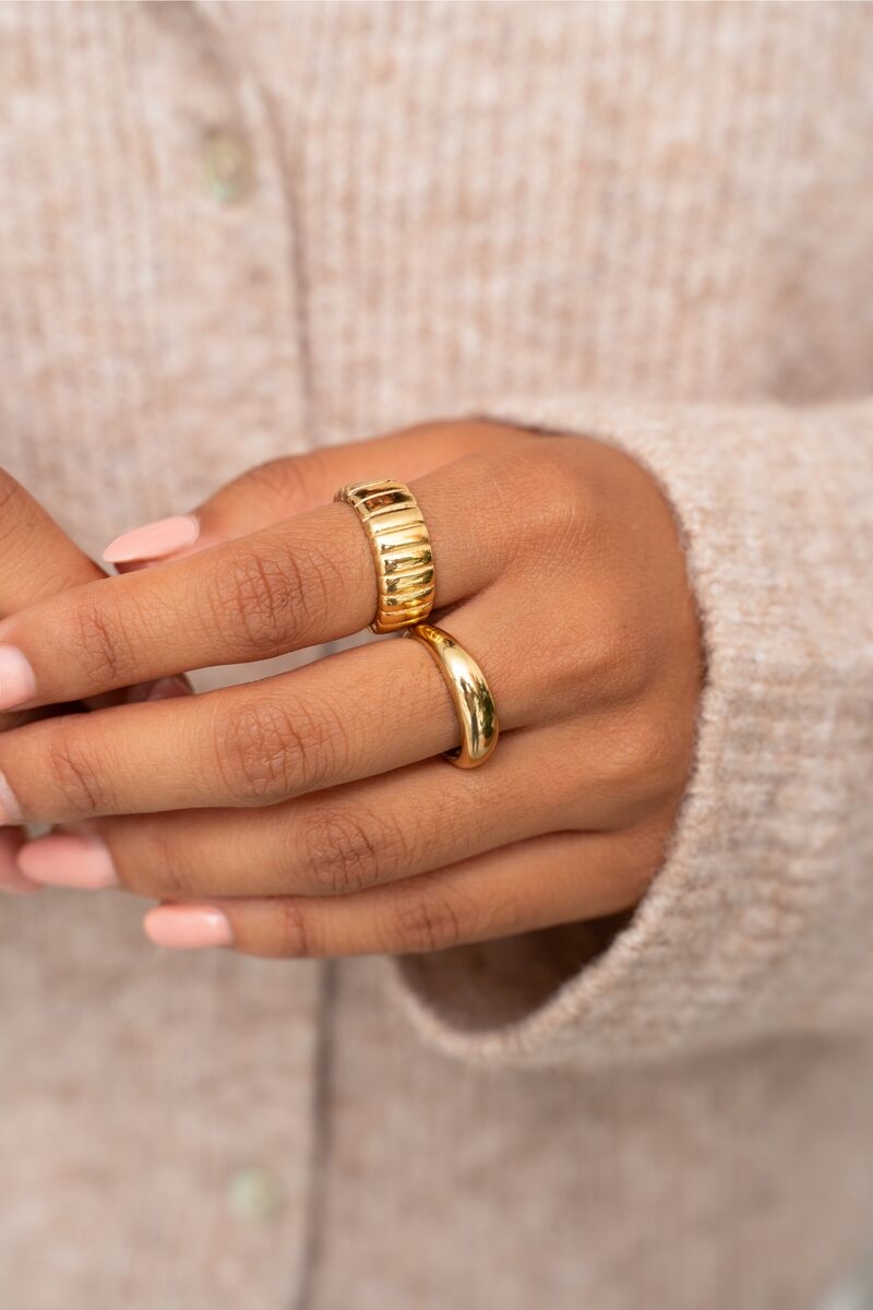 BOLD RING MET RIBBELS GOUD