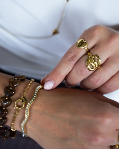 RING HART MET RELIEF GOUD