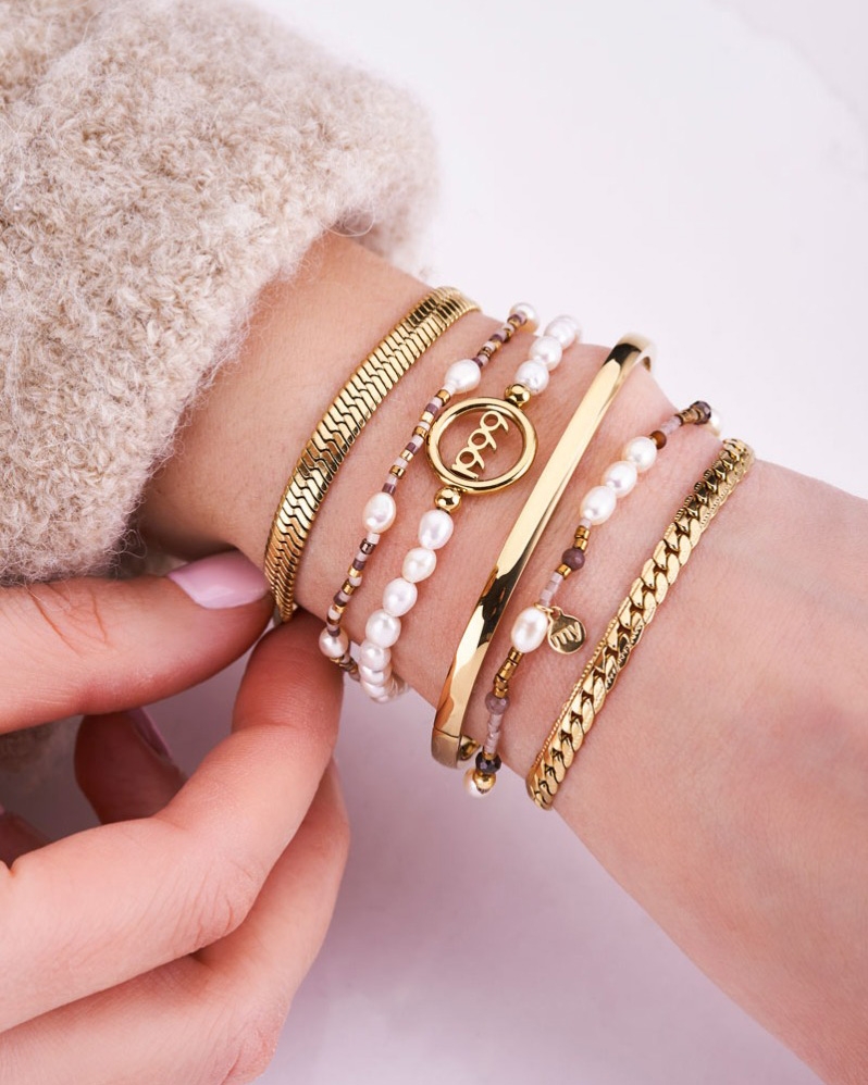 ARMBAND PLATTE SCHAKEL GOUD