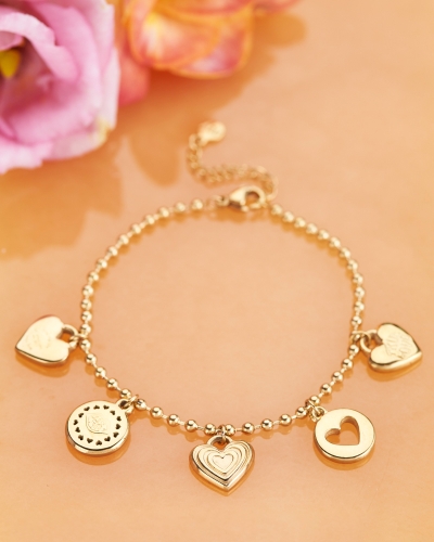 CANDY ARMBAND MET BEDELS