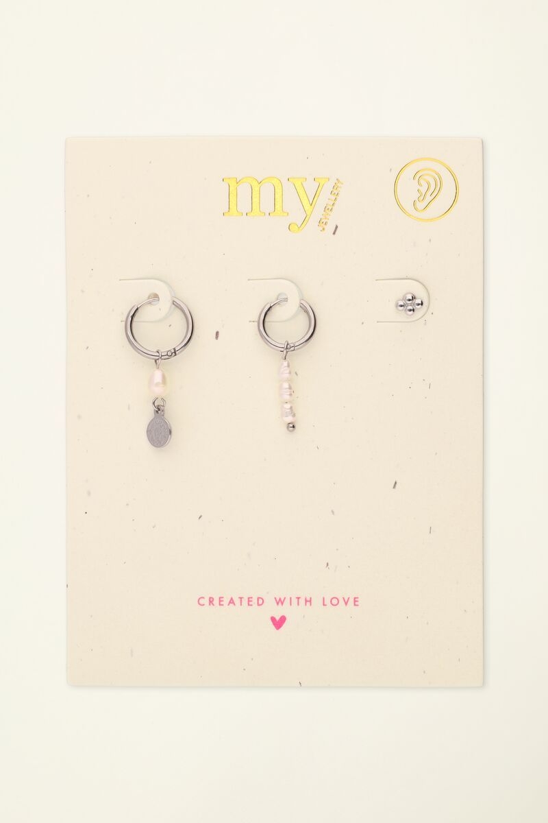 SET VAN DRIE OORRINGEN MET PARELS ZILVER