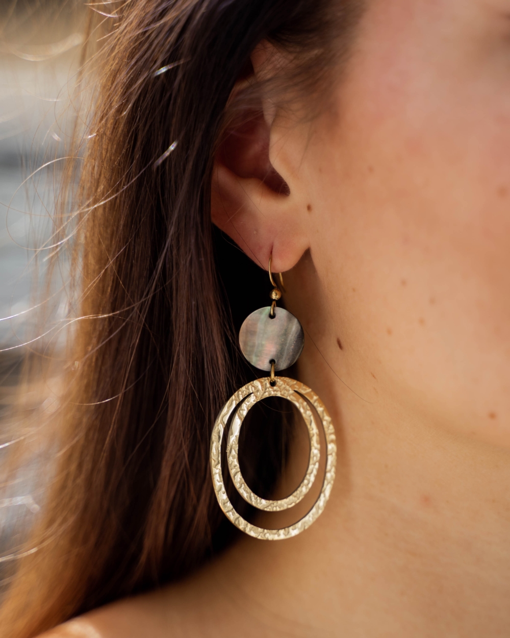 Gossip MOTHER OF PEARL OORBELLEN Goud