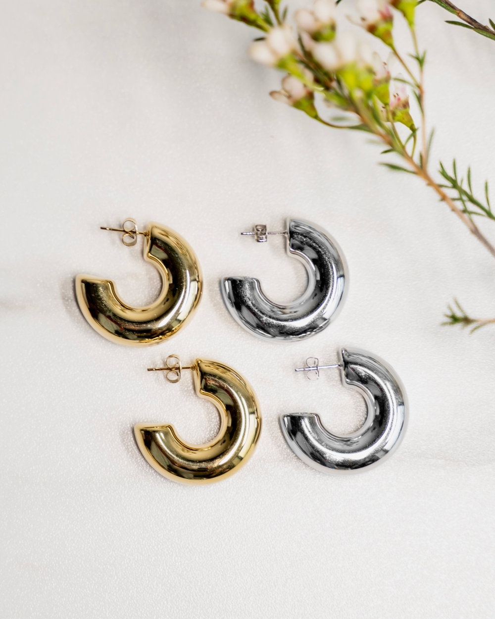 BIG HOOP OORSTEKERS ZILVER