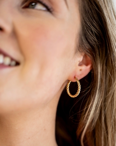 ESSENTIAL HOOPS GEDRAAID GOUD
