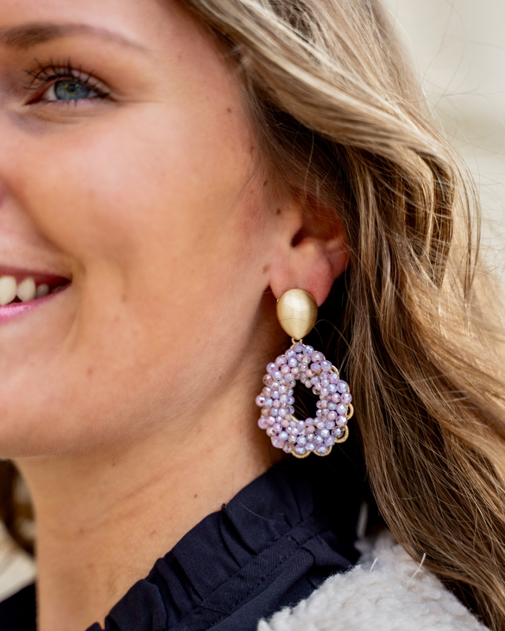 OORBELLEN DRUPPEL BEADS LILA