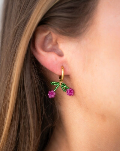 OORBELLEN MET KRALEN CHERRY