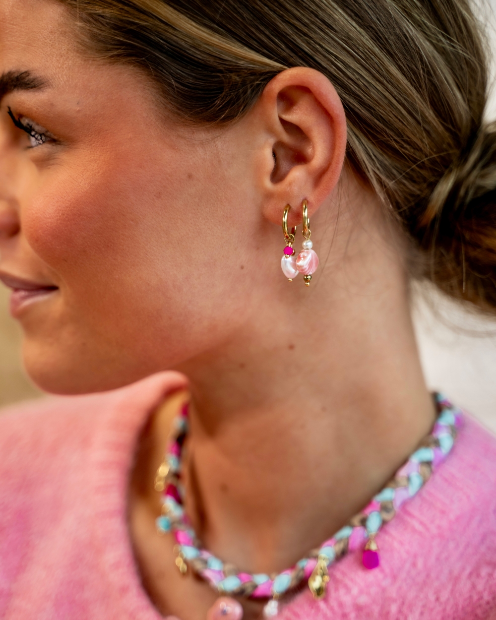 PEARL AMORE OORBELLEN FUCHSIA