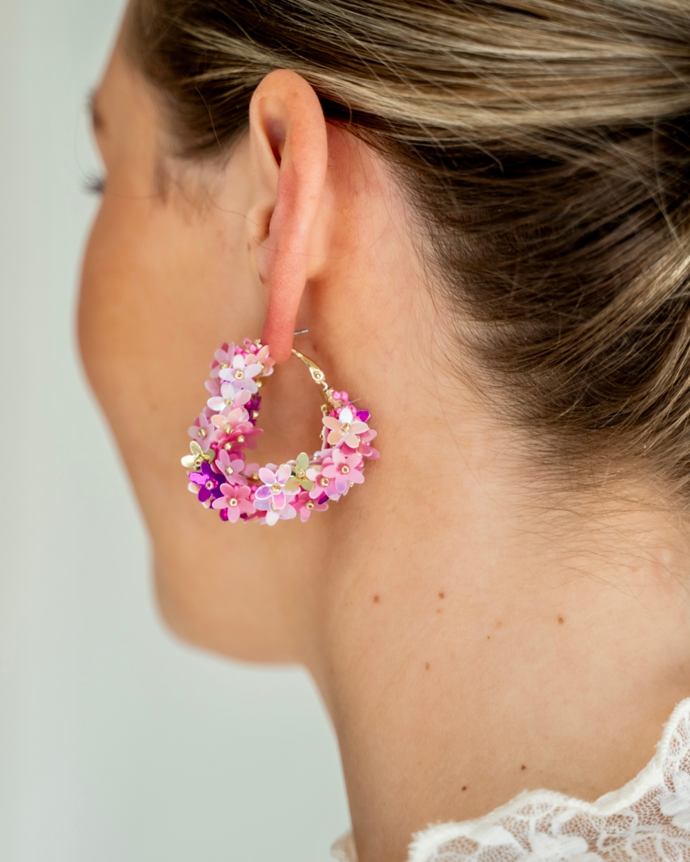 FLOWER HEART HOOP OORBELLEN ROZE