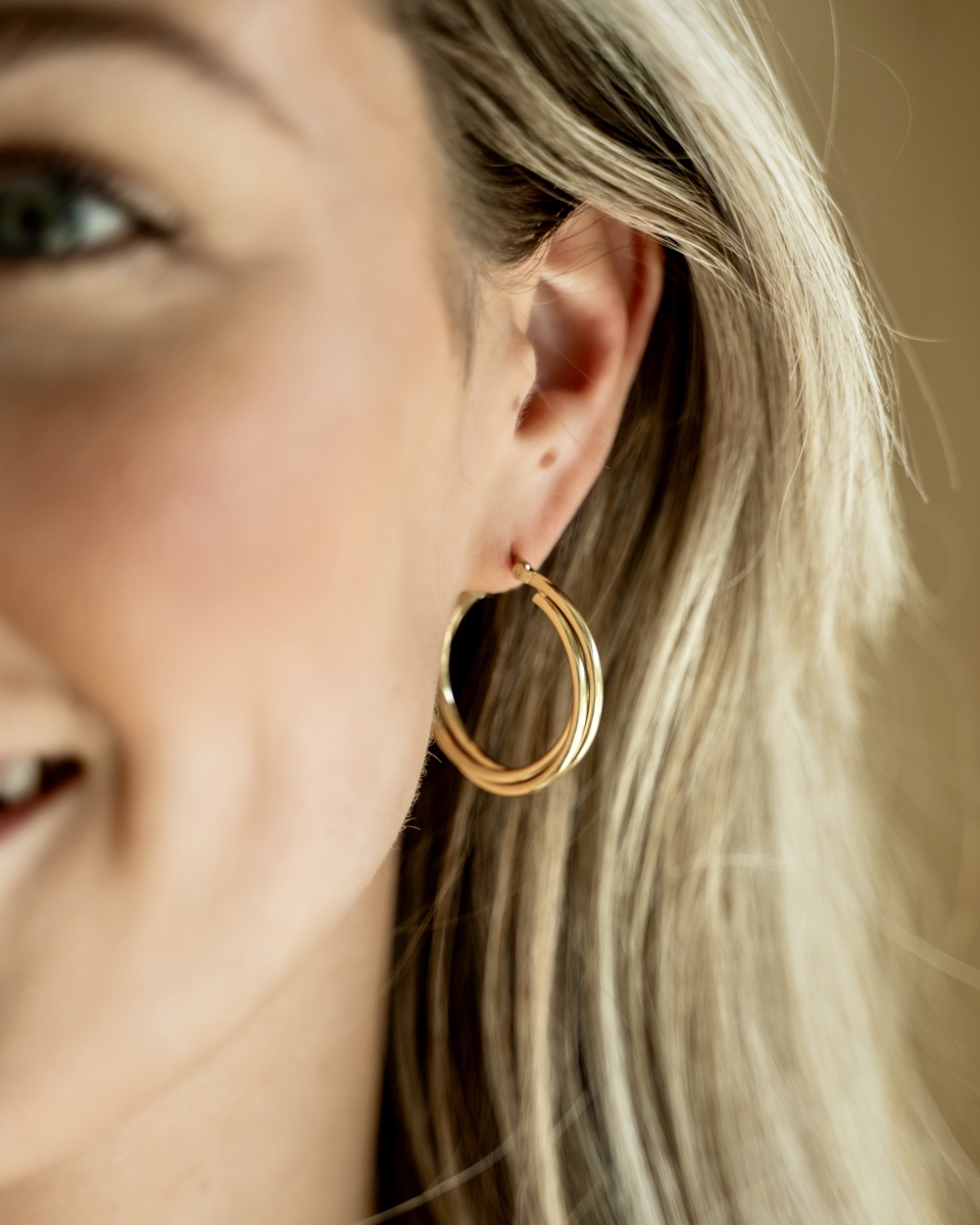 GEDRAAIDE BASIC HOOPS GOUD