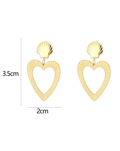 SCHELP EN HART OORBELLEN GOUD