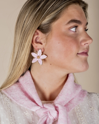 Gossip BLOEM OORBELLEN LICHT ROZE