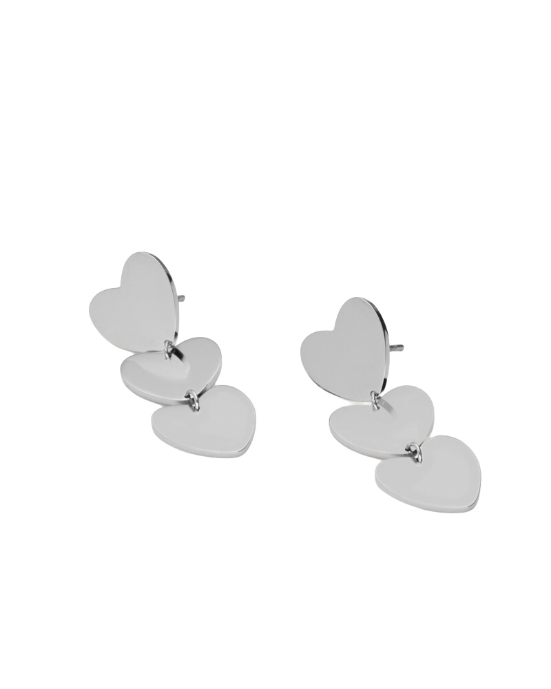 OORHANGERS MET DRIE HARTJES ZILVER