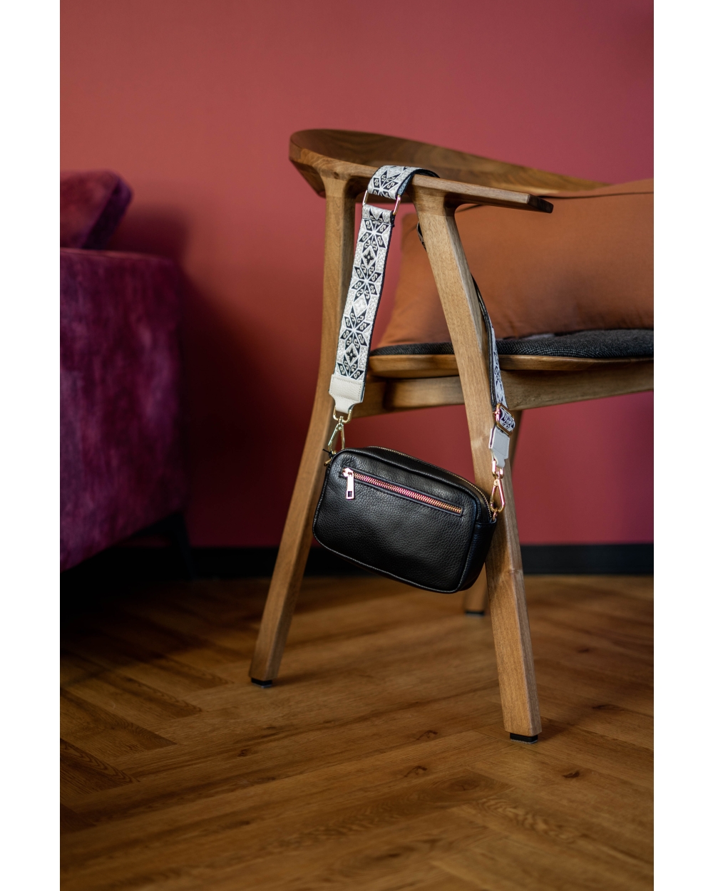 BAGSTRAP MOLLIE ZWART WIT BEIGE