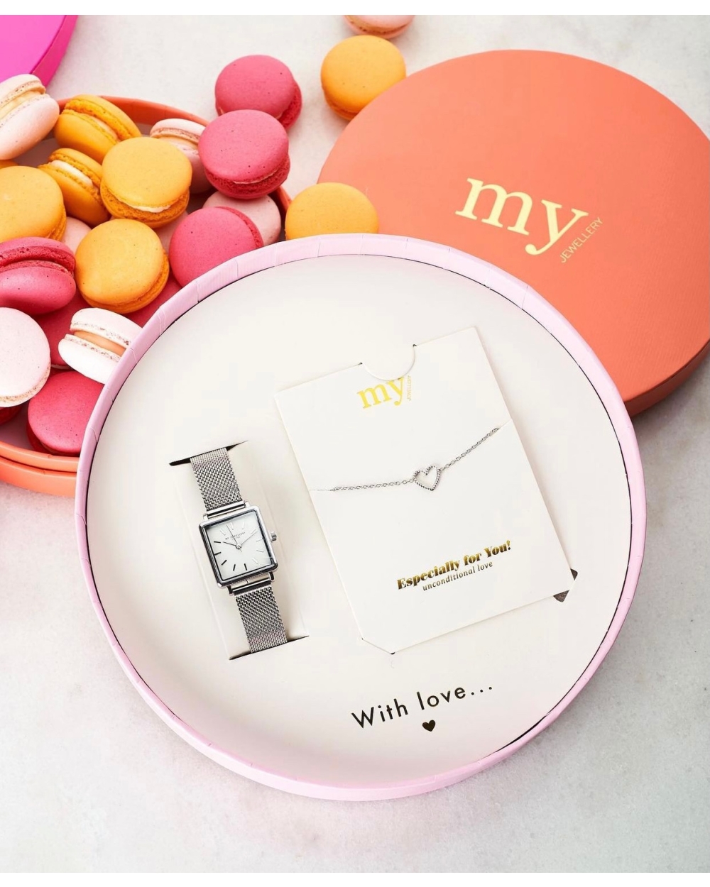  GIFTBOX HORLOGE EN ARMBANDJE ZILVER