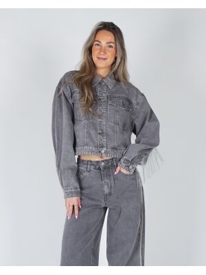 HARPER & YVE HARPER & YVE }