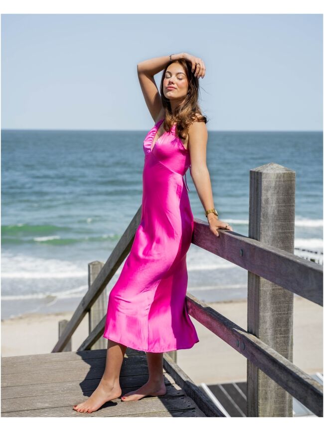 Neo noir online jurk roze