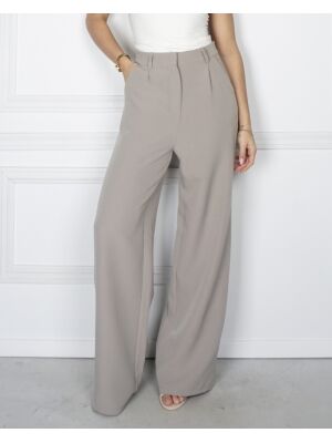 GOSSIP THE LABEL  GOSSIP THE LABEL }